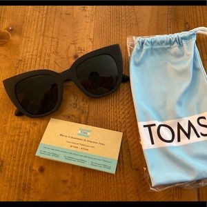 COPY - TOMS Sydney sunglasses NEW *fab fit fun